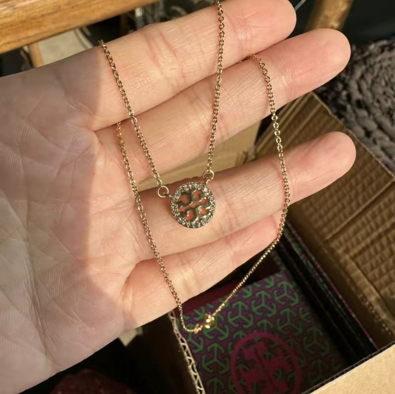 REGAL™ TORY BURCH PENDANT.