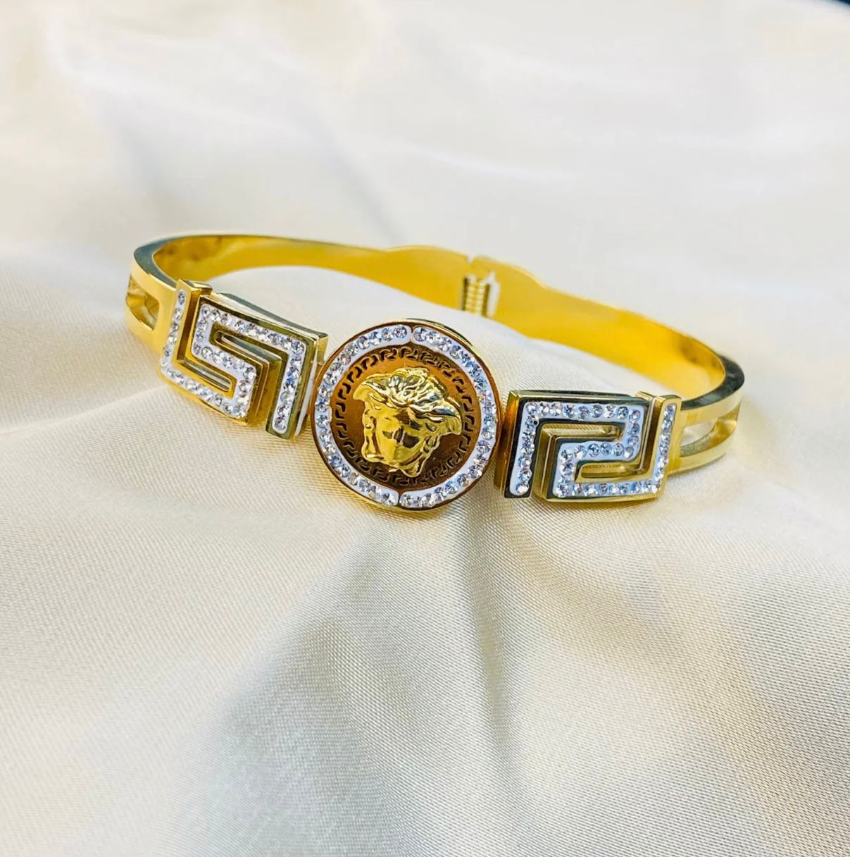 REGAL™ VERSACE STONE BRACELET.