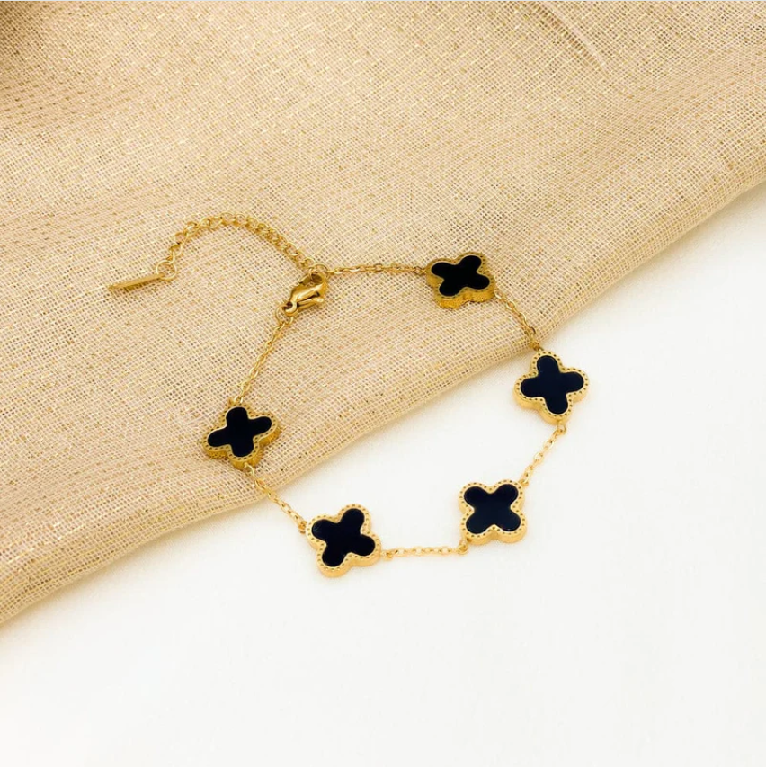 REGAL™ 5 LEAF CLOVER BRACELET.