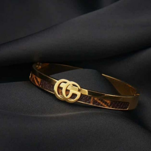 REGAL™ GUCCI LEATHER BRACLET .