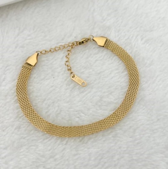 REGAL™ GOLDEN BRACLET .